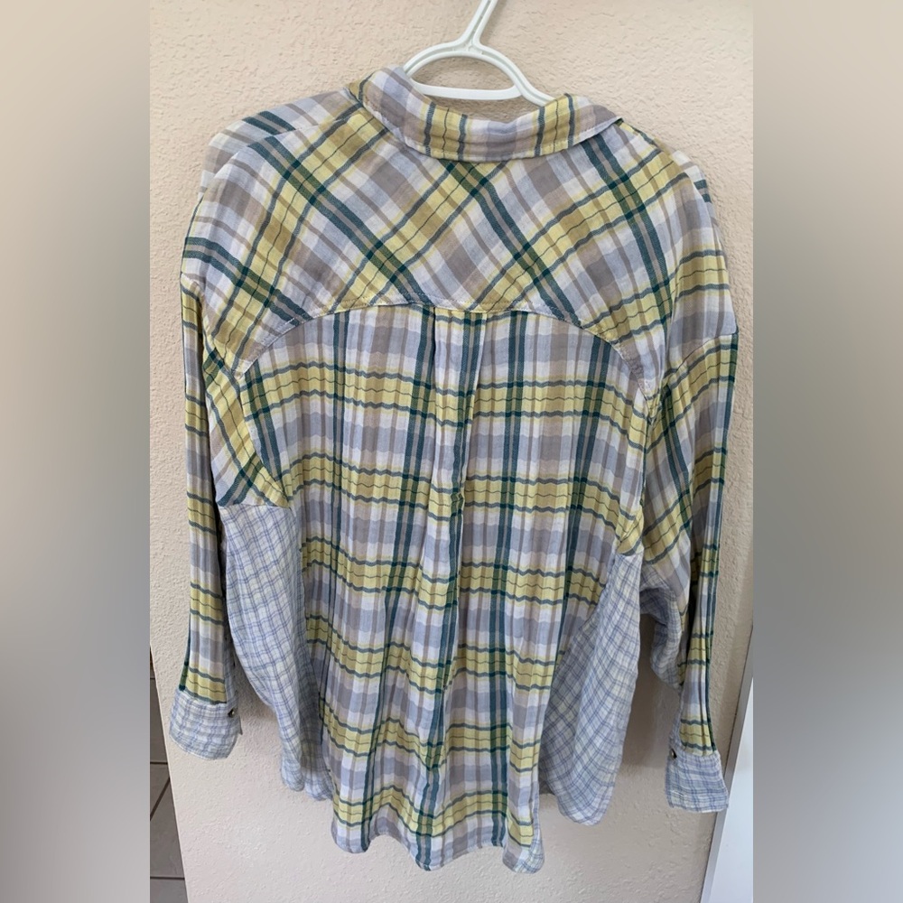 Reduced! Free People Plaid Button-Up Shirt with dolman sleeve. GUC. Size XS-M. - Picture 4 of 5